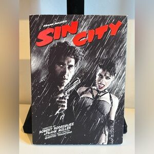 Sin City DVD 2005 Movie + Slipcover Bruce Willis Jessica Alba Tarantino Action